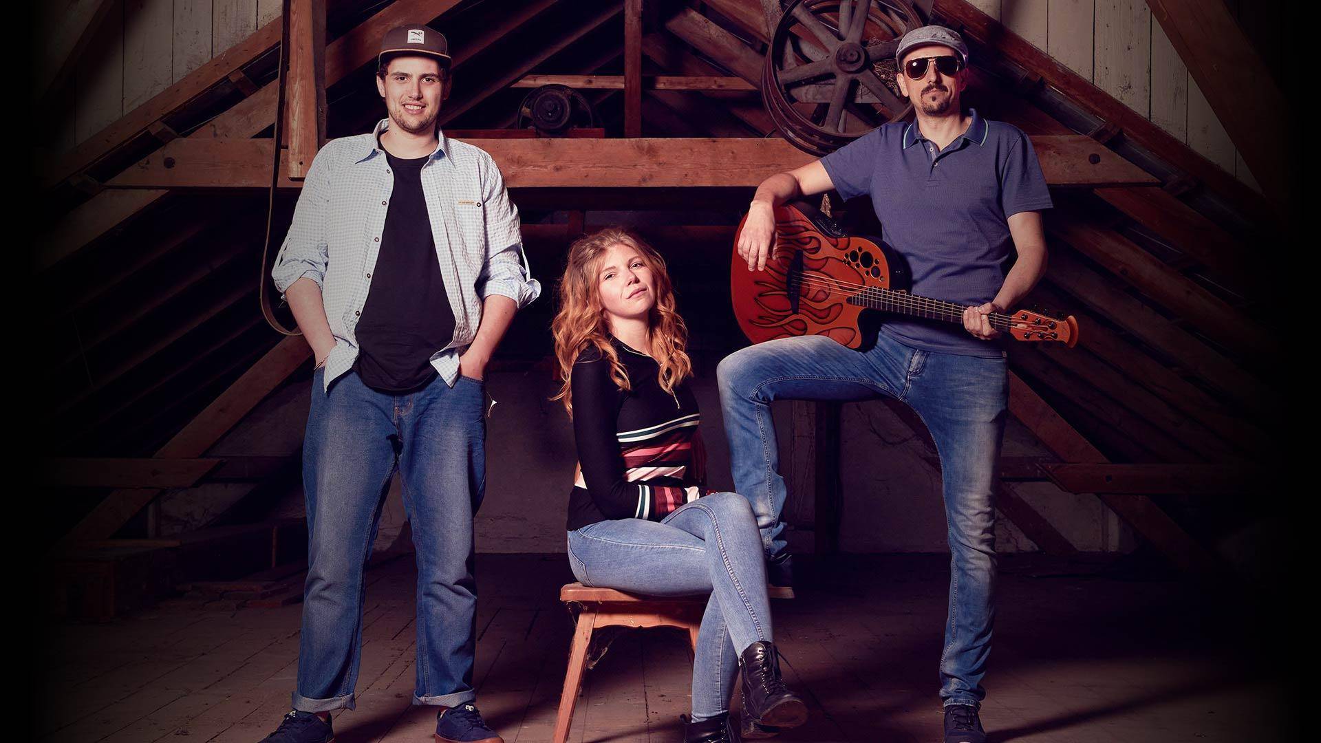 DANCE, WOOKIE, DANCE